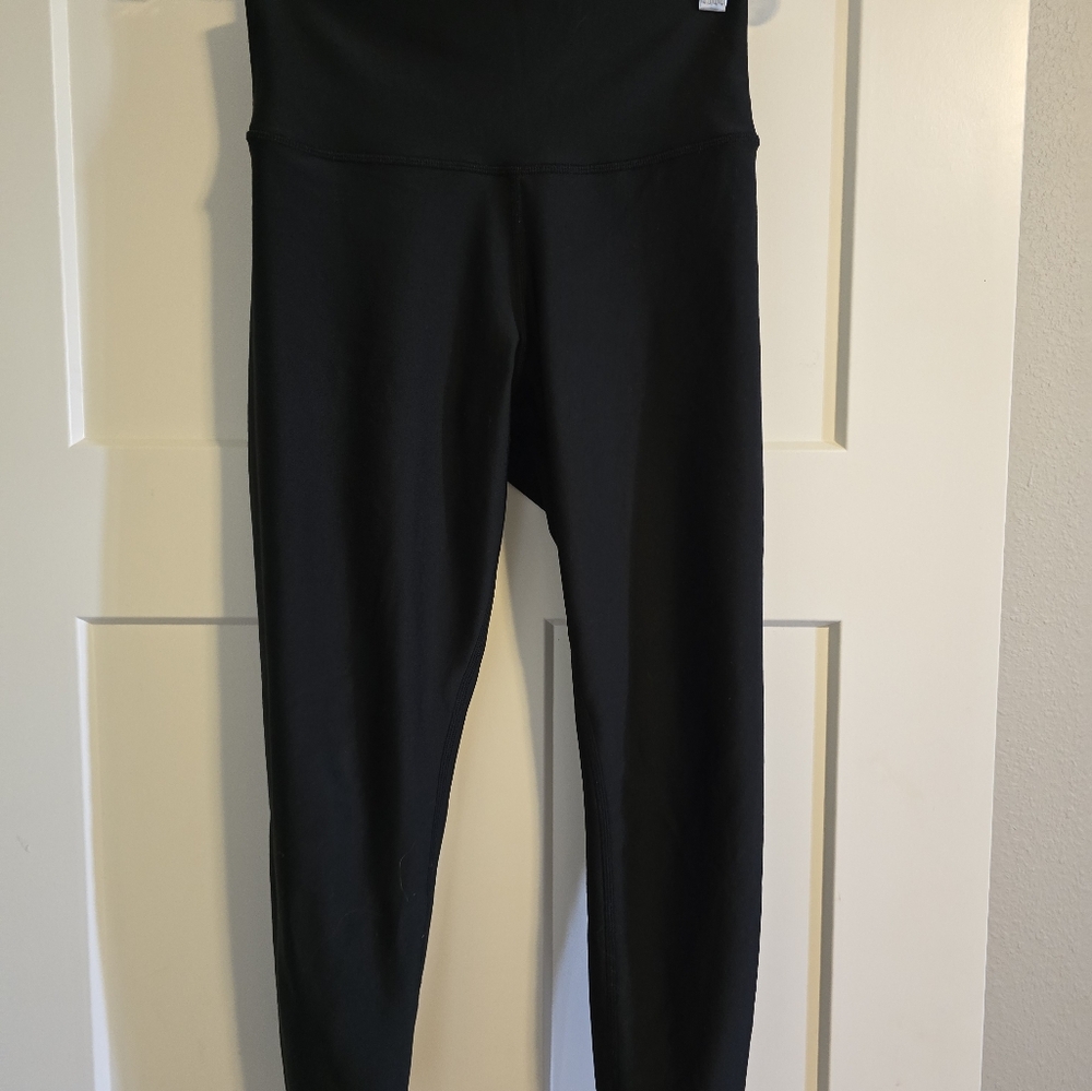 ALO high Leggings- size medium